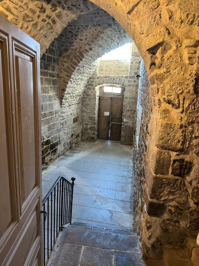 דירות Le Puy-en-Velay Petit Nid Cosy Au Coeur Du Puy 1 A 5 Personnes מראה חיצוני תמונה